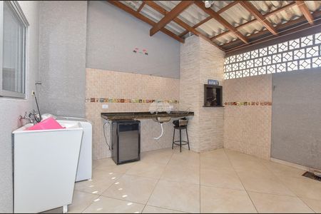 13_photo/94dcfe7623.c6b8d8ccc2555c1d-ATLAS-e364c029-c6f3-4682-a908-06daaca3030e.jpg de casa à venda com 2 quartos, 72m² em Campo de Santana, Curitiba