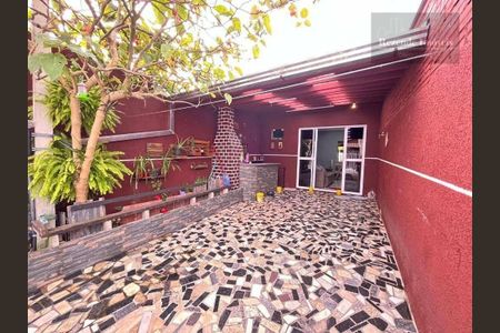 16_photo/94dcfe76c5.dceb57456d5519b9-ATLAS-f9fbfc96-b6f7-4bb2-b52e-3ea2f894f3a5.jpg de casa à venda com 2 quartos, 60m² em Campo de Santana, Curitiba