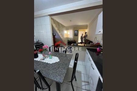 6_photo/94dcfe7769.05acccb2dbb53537-ATLAS-220e4914-76a2-43a7-8dca-9d8d7a32a8db.jpg de casa à venda com 2 quartos, 90m² em Campo de Santana, Curitiba