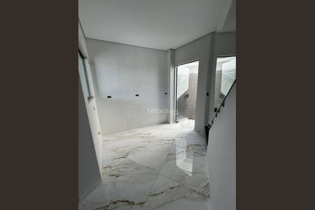 2_photo/94dcfe79bd.488d9430527a71af-ATLAS-0807d67c-98da-4fd7-accb-e5b8e66ce73e.jpg de casa à venda com 2 quartos, 65m² em Campo de Santana, Curitiba