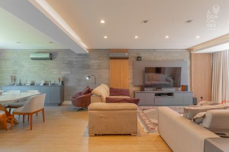 5_photo/94dcfe802f.a563ad740388ec6a-ATLAS-e5afeeaa-16ae-4964-9375-f587e8c8d624.jpg de casa para alugar com 3 quartos, 350m² em Campo de Santana, Curitiba