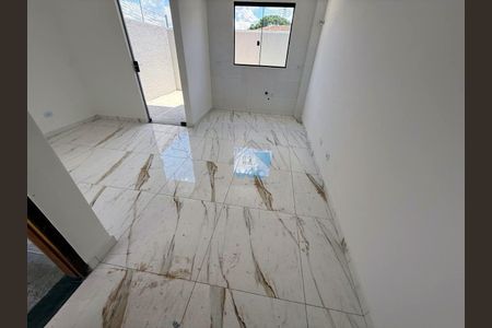 3_photo/94dcfe81a9.a596fb24e8ccb8cd-ATLAS-279067d5-0193-4c2e-9534-77f01c7dfeb0.jpg de casa à venda com 2 quartos, 61m² em Campo de Santana, Curitiba