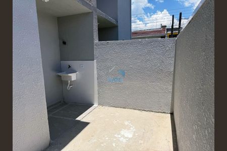 6_photo/94dcfe81a9.a596fb24e8ccb8cd-ATLAS-5cc2c8c1-ea2a-4a9e-9089-0d849d6ce603.jpg de casa à venda com 2 quartos, 61m² em Campo de Santana, Curitiba