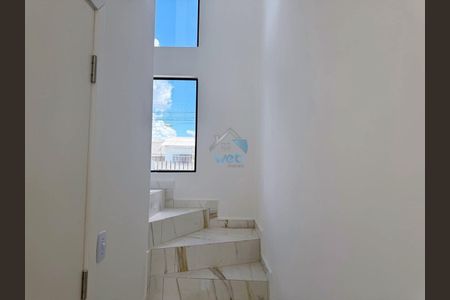 4_photo/94dcfe81a9.a596fb24e8ccb8cd-ATLAS-eb5faa28-fa46-4569-92b3-ad007ef0080a.jpg de casa à venda com 2 quartos, 61m² em Campo de Santana, Curitiba