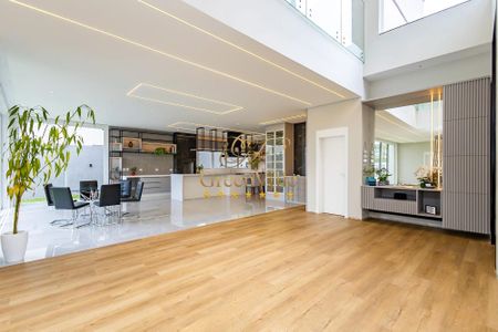 5_photo/94dd1d8b41.ceff8192393c33de-ATLAS-2e43c858-c168-4df9-88bf-1ba4df7f820e.jpg de casa à venda com 5 quartos, 488m² em Augusta, Curitiba