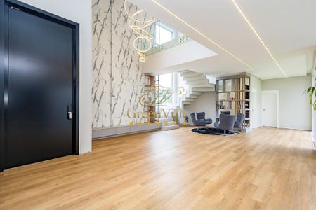 11_photo/94dd1d8b41.ceff8192393c33de-ATLAS-c5747f1a-abdd-48f7-a64d-e9556219d276.jpg de casa à venda com 5 quartos, 488m² em Augusta, Curitiba