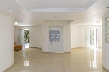 2_photo/94dd1de60b.6ba4ef9df26df2e3-ATLAS-11d433f7-5a81-4cb4-9f9f-aa36616a630e.jpg de casa à venda com 5 quartos, 499m² em Augusta, Curitiba