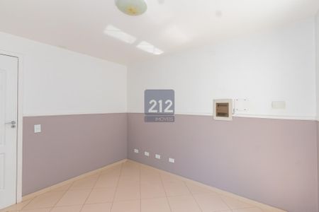 10_photo/94dd1de60b.6ba4ef9df26df2e3-ATLAS-45e1b6b5-4c56-4bf8-b1b9-270635f2846f.jpg de casa à venda com 5 quartos, 499m² em Augusta, Curitiba