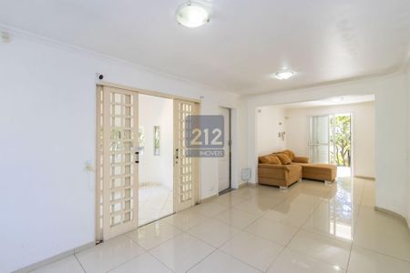 19_photo/94dd1de60b.6ba4ef9df26df2e3-ATLAS-8c685ecc-79ae-44da-b7b1-305045b24633.jpg de casa à venda com 5 quartos, 499m² em Augusta, Curitiba