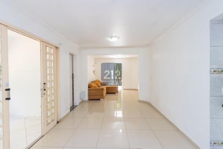 18_photo/94dd1de60b.6ba4ef9df26df2e3-ATLAS-938ec3db-81ae-45af-9ac1-7f55717e2a09.jpg de casa à venda com 5 quartos, 499m² em Augusta, Curitiba