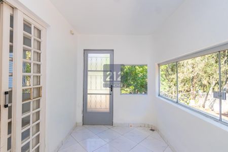 31_photo/94dd1de60b.6ba4ef9df26df2e3-ATLAS-dc674a72-e9d7-4e29-b0ad-f50e83f4372b.jpg de casa à venda com 5 quartos, 499m² em Augusta, Curitiba