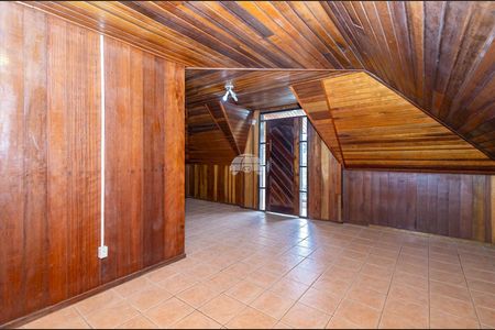 40_photo/94dd1df049.f14d7a494a64fc38-ATLAS-0ca2ae34-a087-42bd-a753-6071b7e8c060.jpg de casa à venda com 6 quartos, 279m² em Augusta, Curitiba