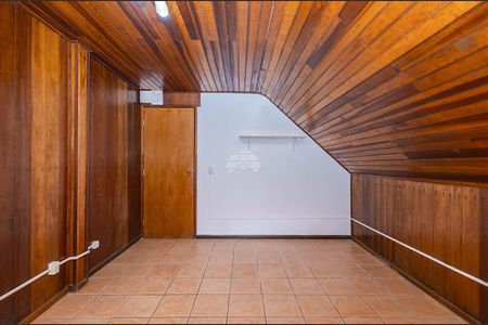 46_photo/94dd1df049.f14d7a494a64fc38-ATLAS-3f7d00d0-a466-4c20-bcc1-ade227f702a8.jpg de casa à venda com 6 quartos, 279m² em Augusta, Curitiba