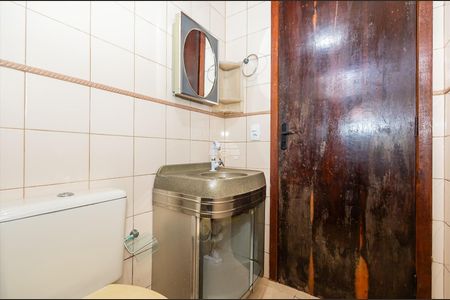 43_photo/94dd1df049.f14d7a494a64fc38-ATLAS-a89f9e14-1fc9-42fa-9f97-7e121c270ee3.jpg de casa à venda com 6 quartos, 279m² em Augusta, Curitiba