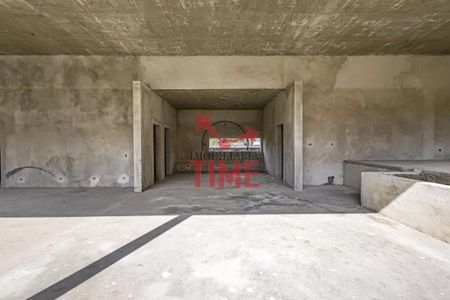 13_photo/94dd1e1efd.d70f16bf26ef1d9f-ATLAS-61bd70d3-24b9-4e22-a077-a84632b388c6.jpg de casa à venda com 4 quartos, 620m² em Orleans, Curitiba