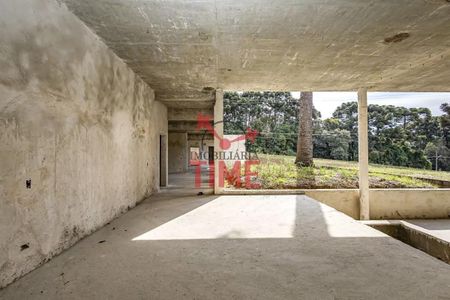 5_photo/94dd1e1efd.d70f16bf26ef1d9f-ATLAS-d9b76c0a-9d83-428a-afba-fb50af4fcbfe.jpg de casa à venda com 4 quartos, 620m² em Orleans, Curitiba