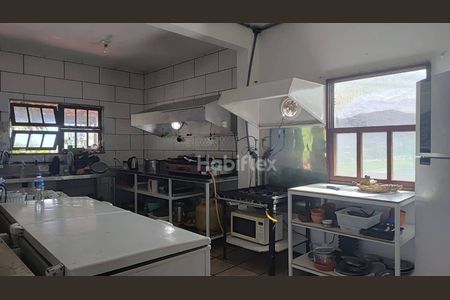 9_photo/9527242519.4cea1a0b3f6bbd2f-ATLAS-f4db8aea-4ece-4ed9-847e-40b745464393.jpg de casa à venda com 4 quartos, 284m² em Pântano do Sul, Florianópolis