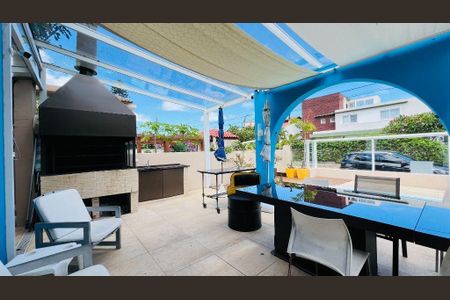 3_photo/952724256f.e98a0441d5514113-ATLAS-bceb48c2-e859-4ffa-a2d1-32ee0c753d02.jpg de casa à venda com 3 quartos, 346m² em Pântano do Sul, Florianópolis