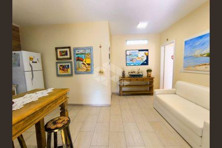 4_photo/952724302d.45f02ef6bff41bc6-ATLAS-55365bd8-54b4-4e1c-bb2c-3dec1a45e5c2.jpg de casa para alugar com 1 quarto, 60m² em Pântano do Sul, Florianópolis