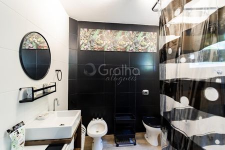 13_photo/9527244673.6d966f5fb5582f4e-ATLAS-701b796c-eeeb-4ea0-b91b-2d6e26ea9c7f.jpg de casa para alugar com 4 quartos, 200m² em Pântano do Sul, Florianópolis