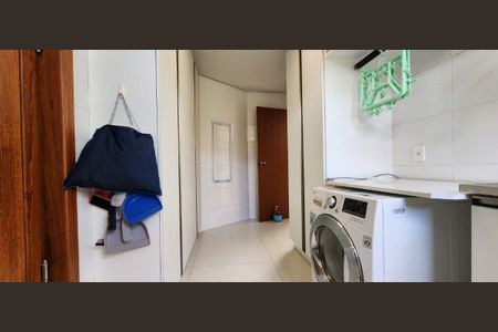 8_photo/9527245801.c4a86b3c211625c7-ATLAS-18d7ae3c-b42c-4266-919b-34bc3601acd5.jpg de casa à venda com 4 quartos, 352m² em Armacao do Pântano do Sul, Florianópolis