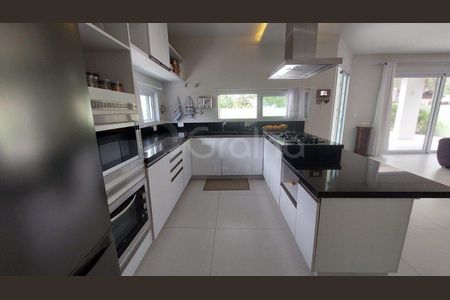 9_photo/9527245805.adb140a9451bad8e-ATLAS-d0f0e4b2-0401-45c5-8be8-8f788e7c0496.jpg de casa à venda com 4 quartos, 350m² em Armacao do Pântano do Sul, Florianópolis