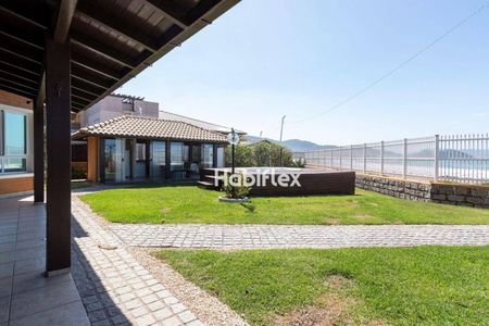 11_photo/95272458eb.3c20d05746a6d1b7-ATLAS-4824fdc2-e703-4ff0-800f-2d64986c7ea7.jpg de casa à venda com 5 quartos, 316m² em Armacao do Pântano do Sul, Florianópolis