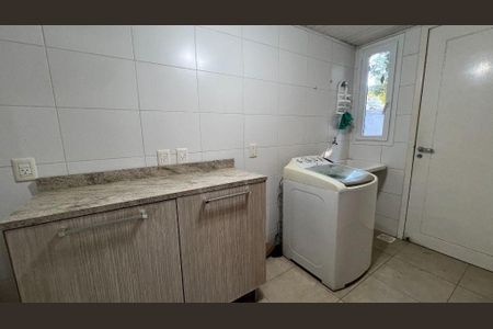 5_photo/952724c949.bd2dffe6b68feeb7-ATLAS-27aeafe1-f4da-48e2-943f-5c068fd4b54c.jpg de casa à venda com 4 quartos, 230m² em Morro das Pedras, Florianópolis
