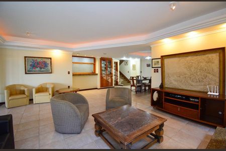 11_photo/952724cac1.786ced69833e2489-ATLAS-9af3eaad-ef1f-4e96-a08d-2a8ba50f1e2a.jpg de casa à venda com 6 quartos, 796m² em Morro das Pedras, Florianópolis