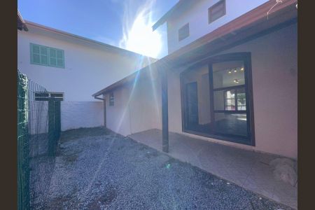 10_photo/952724cb8f.b97733ac54945130-ATLAS-b20a0d0b-c103-49ab-b69f-e7e93c2a03ef.jpg de casa para alugar com 3 quartos, 150m² em Morro das Pedras, Florianópolis