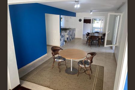 4_photo/952724cebb.598c66e7e5047e83-ATLAS-3be957bd-8c5e-498b-a234-a9430f48c8a6.jpg de casa à venda com 4 quartos, 250m² em Armação, Florianópolis