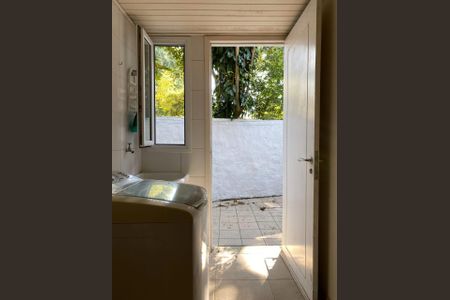 16_photo/952724cebb.598c66e7e5047e83-ATLAS-a98e209d-03d1-44b2-8552-711efe08ff74.jpg de casa à venda com 4 quartos, 250m² em Armação, Florianópolis