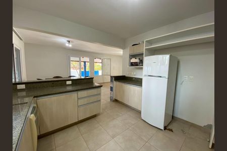 14_photo/952724cebb.598c66e7e5047e83-ATLAS-bdb225cd-c15b-4d1e-a42d-8bf732e6b4a2.jpg de casa à venda com 4 quartos, 250m² em Armação, Florianópolis