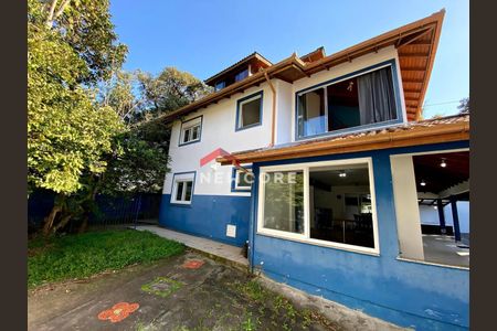 11_photo/952724cecb.7e2ea02b9085bf9d-ATLAS-fd1ce4d8-3fbc-4ece-a31a-79cd38404a22.jpg de casa à venda com 4 quartos, 250m² em Armação, Florianópolis