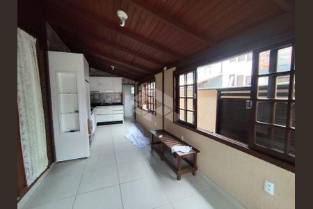 3_photo/952724cf29.1788552eaf7d05ed-ATLAS-e903ca25-3c0f-4c9a-9a3e-0ad3d6de37de.jpg de casa para alugar com 3 quartos, 110m² em Morro das Pedras, Florianópolis