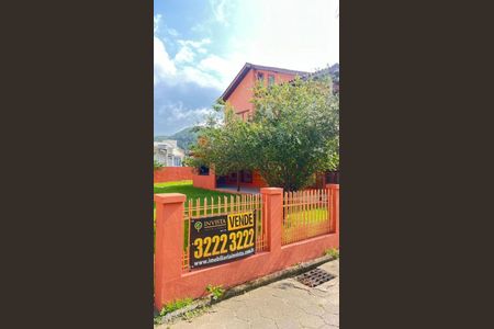 3_photo/952724f79d.ceff8192393c33de-ATLAS-3f8bab62-85b3-4436-b5d0-4eaf71493bba.jpg de casa à venda com 3 quartos, 220m² em Armacao do Pântano do Sul, Florianópolis