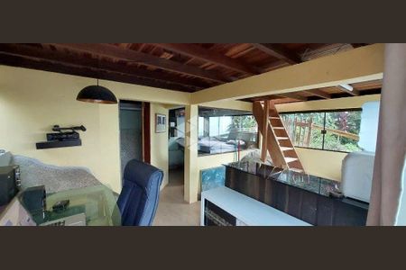 9_photo/952724f991.ff24471d9f4e1d63-ATLAS-2b952f0e-0eb5-44bd-b3a0-e311a74f606c.jpg de casa à venda com 3 quartos, 147m² em Armação, Florianópolis