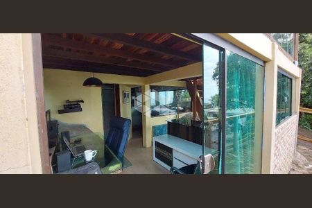 4_photo/952724f991.ff24471d9f4e1d63-ATLAS-ebff528d-2102-4603-b880-e8068b3ffa10.jpg de casa à venda com 3 quartos, 147m² em Armação, Florianópolis