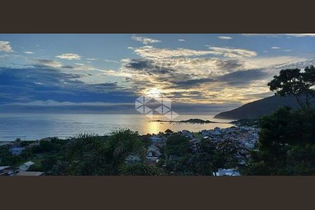 1_photo/952724f991.ff24471d9f4e1d63-ATLAS-ec1a2e0b-b4a1-4618-ae72-415442cd71dc.jpg de casa à venda com 3 quartos, 147m² em Armação, Florianópolis