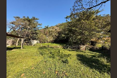 28_photo/952724fa0f.0176ad22bcbf6d3f-ATLAS-b74a13d0-8a68-4f2f-a9e6-5bf32d3fd70e.jpg de casa à venda com 3 quartos, 147m² em Armacao do Pântano do Sul, Florianópolis