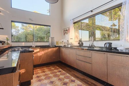 5_photo/952725b045.c54d8ccd00eda198-ATLAS-56774629-2d1d-4ea0-8b9b-25645cc8f42e.jpg de casa à venda com 4 quartos, 500m² em Pântano do Sul, Florianópolis