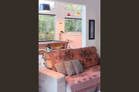 1_photo/952725b045.c54d8ccd00eda198-ATLAS-d9eca13a-1b43-4dbf-a927-9b2d7e072f74.jpg de casa à venda com 4 quartos, 500m² em Pântano do Sul, Florianópolis