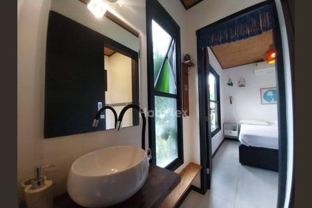 5_photo/952725c7cd.37b212974105d56c-ATLAS-2b9bb9ba-9b63-415d-939e-6eefdee3adf2.jpg de casa à venda com 3 quartos, 100m² em Pântano do Sul, Florianópolis