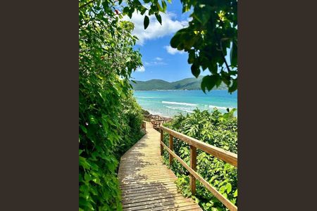 6_photo/952725ced9.ad2cee766f91286f-ATLAS-1fed1d18-7915-4a5a-8021-4e0a6d9ec8fa.jpg de casa à venda com 4 quartos, 166m² em Pântano do Sul, Florianópolis