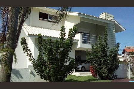 2_photo/952725cf99.eb4747a7722cd593-ATLAS-1d851389-a3e5-4a51-8b85-1bf982c64d63.jpg de casa para alugar com 3 quartos, 260m² em Praia Acores, Florianópolis