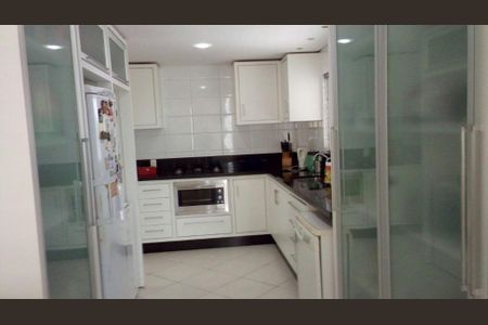 13_photo/952725cf99.eb4747a7722cd593-ATLAS-be58b6f5-10db-45e4-98ec-ae19d72f33b1.jpg de casa para alugar com 3 quartos, 260m² em Praia Acores, Florianópolis