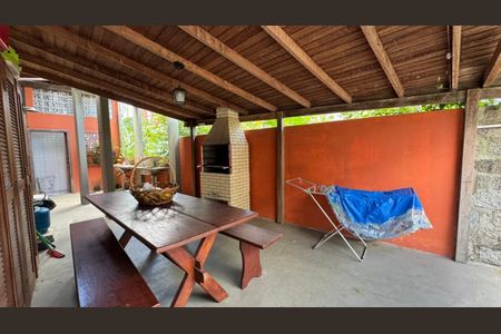12_photo/952725cfdf.345b129eec441619-ATLAS-d02ab058-dc7c-4c04-aa83-8f3022555d6e.jpg de casa à venda com 5 quartos, 300m² em Pântano do Sul, Florianópolis