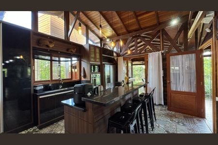 22_photo/952725cfdf.345b129eec441619-ATLAS-e97cbada-1f6f-417c-ab8d-dc98b2d09038.jpg de casa à venda com 5 quartos, 300m² em Pântano do Sul, Florianópolis