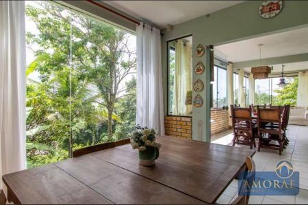 6_photo/952725df0f.ae3b18c23d5eb7a5-ATLAS-d8544124-c84c-4c0b-9ddc-ba6cd39e7728.jpg de casa à venda com 4 quartos, 280m² em Praia Acores, Florianópolis