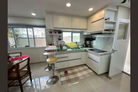 8_photo/95272f66f5.b63fb19834d8465e-ATLAS-91a4fed5-c6f5-47b7-86c4-e6dbe9b0d63d.jpg de casa à venda com 3 quartos, 115m² em Ribeirão da Ilha, Florianópolis